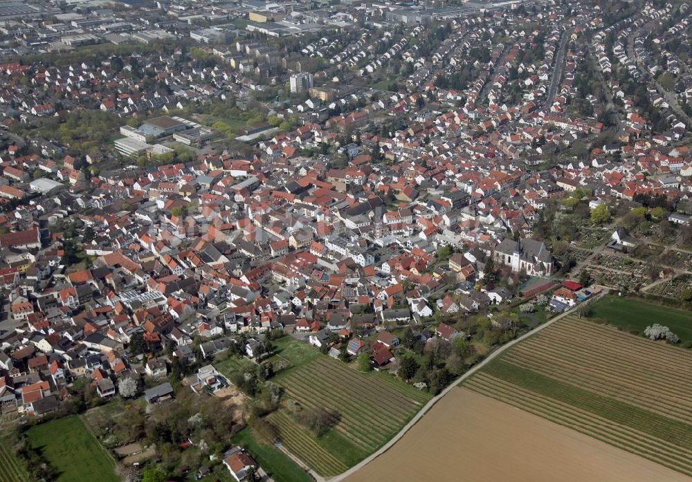 Mainz Hechtsheim aus der Vogelperspektive: Ortsansicht von Mainz Hechtsheim im Bundesland Rheinland-Pfalz