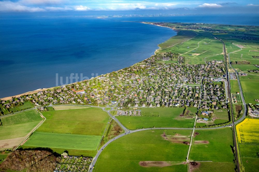 Luftbild Sylt - Ortsansicht an der Meeres-Küste in Keitum auf der Insel Sylt im Bundesland Schleswig-Holstein, Deutschland