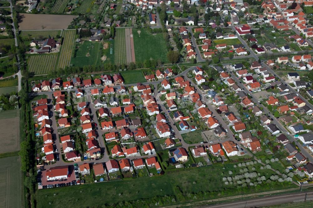 Mettenheim von oben - Ortsansicht von Mettenheim ist eine Ortsgemeinde im Landkreis Alzey-Worms in Rheinland-Pfalz