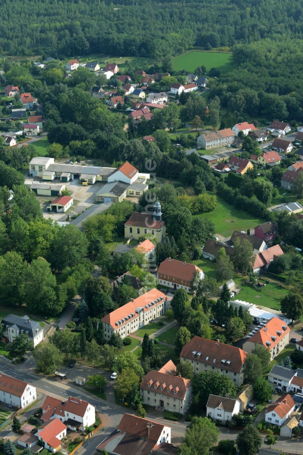 Mölbis von oben - Ortsansicht von Mölbis im Bundesland Sachsen