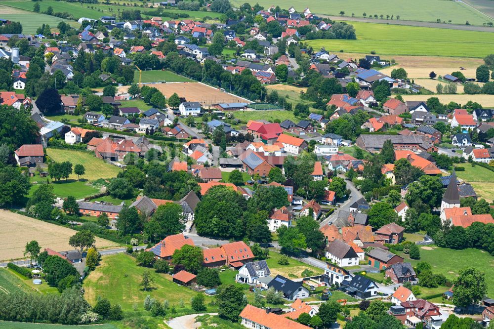 Mönninghausen aus der Vogelperspektive: Ortsansicht in Mönninghausen im Bundesland Nordrhein-Westfalen, Deutschland