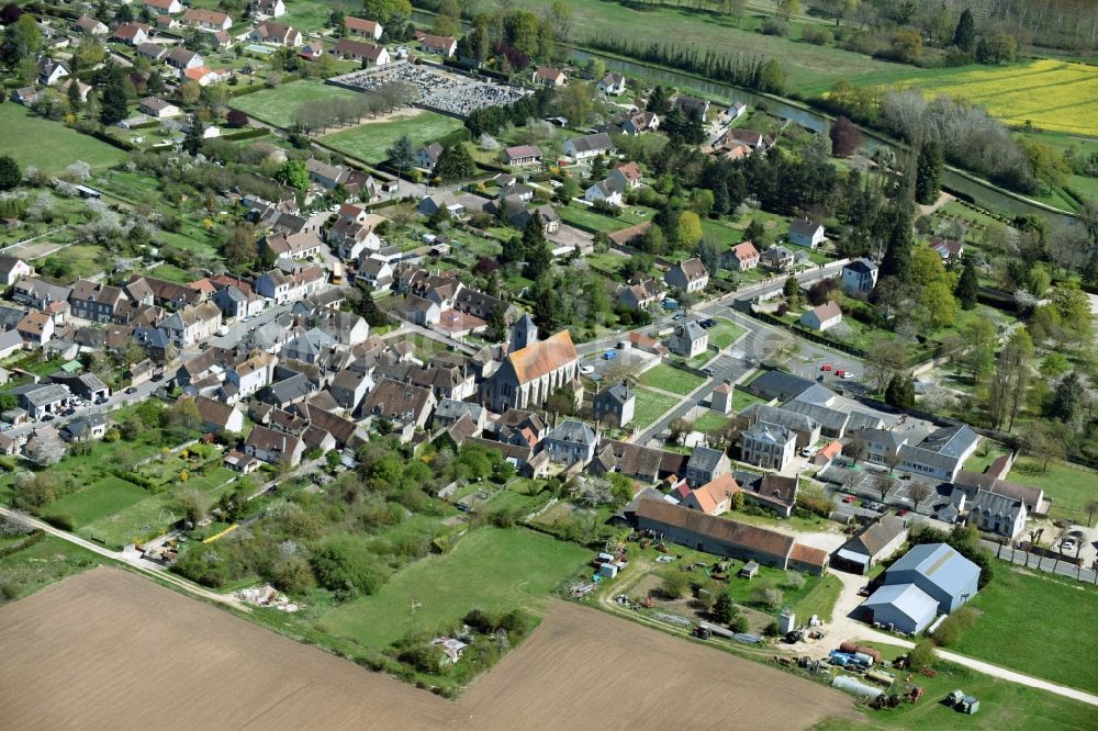 Luftaufnahme Montcresson - Ortsansicht in Montcresson in Centre-Val de Loire, Frankreich