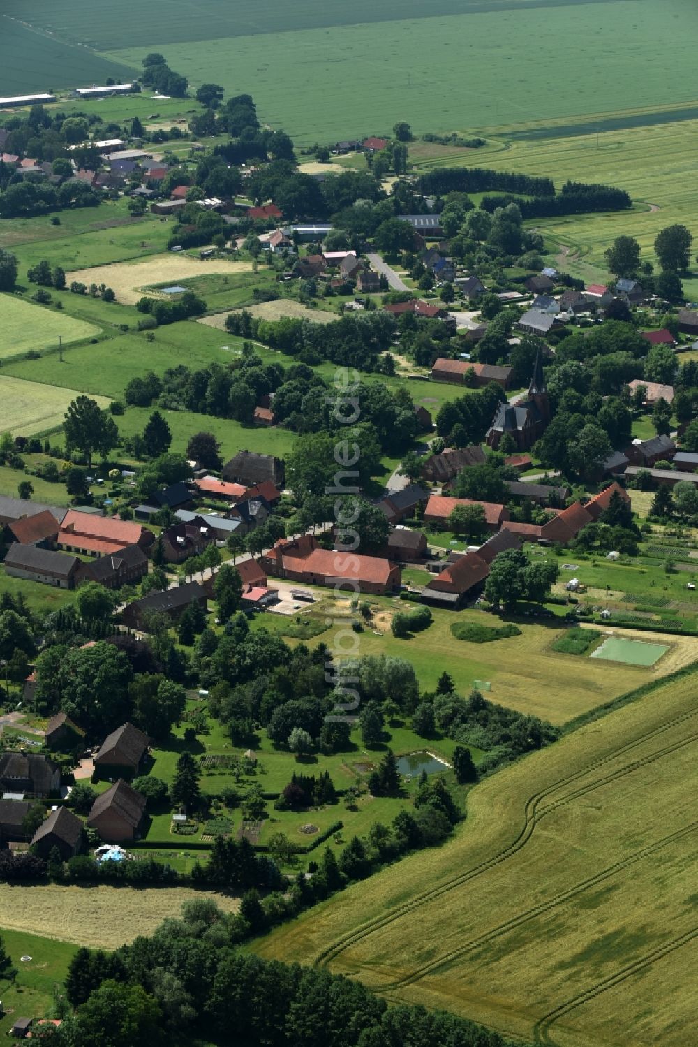 Luftaufnahme Muchow - Ortsansicht in Muchow im Bundesland Mecklenburg-Vorpommern