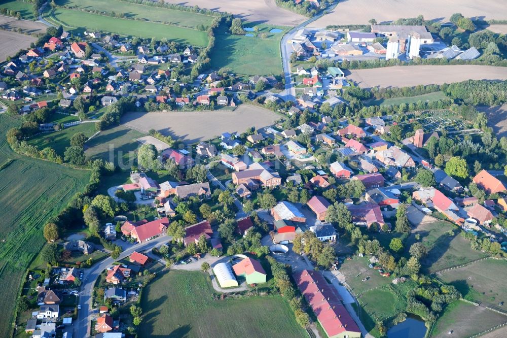 Neuengörs aus der Vogelperspektive: Ortsansicht in Neuengörs im Bundesland Schleswig-Holstein, Deutschland