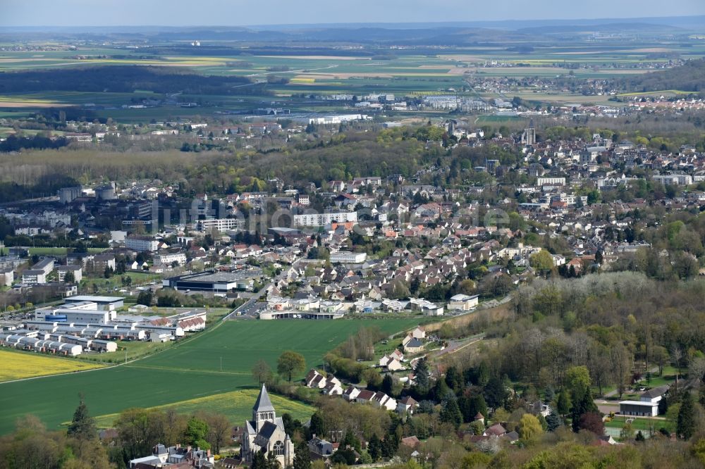 La Neuville-en-Hez aus der Vogelperspektive: Ortsansicht in La Neuville-en-Hez in Nord-Pas-de-Calais Picardie, Frankreich