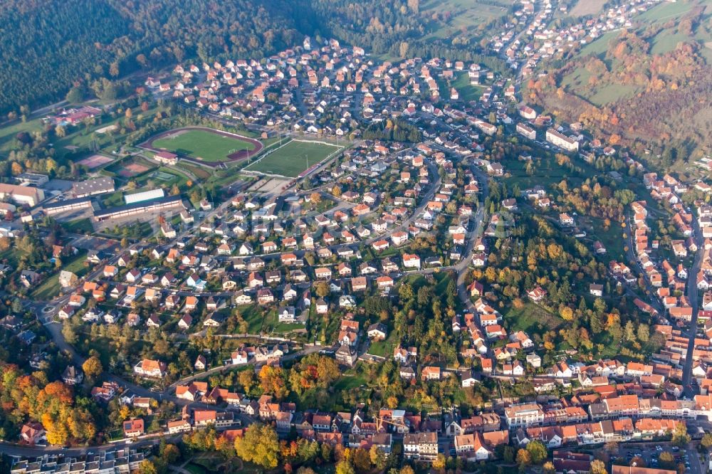 Niederbronn-les-Bains von oben - Ortsansicht in Niederbronn-les-Bains in Grand Est, Frankreich