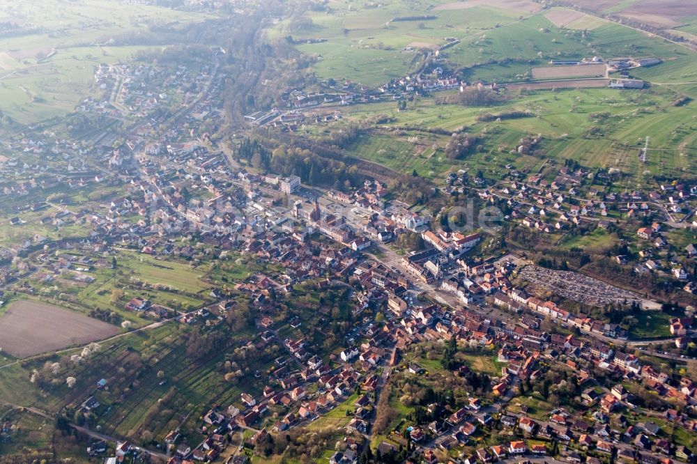 Niederbronn-les-Bains aus der Vogelperspektive: Ortsansicht in Niederbronn-les-Bains in Grand Est, Frankreich