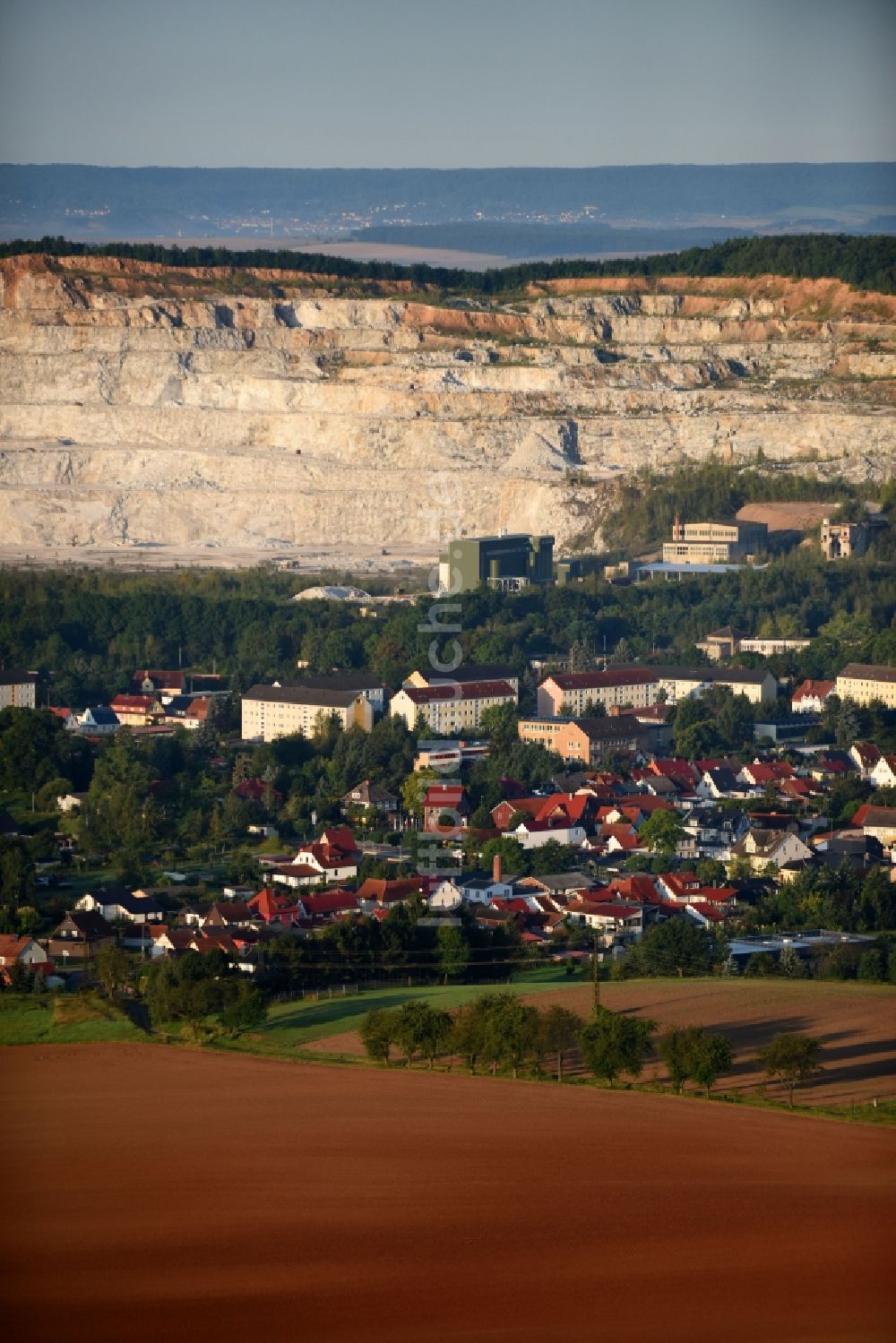 Luftaufnahme Niedersachswerfen - Ortsansicht in Niedersachswerfen im Bundesland Thüringen, Deutschland