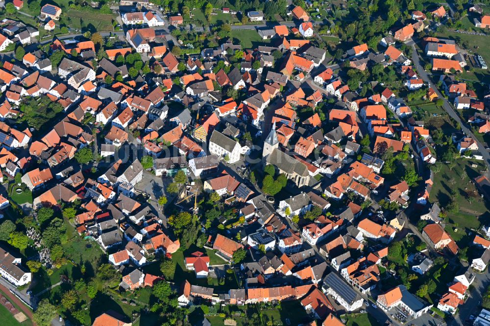 Nieheim aus der Vogelperspektive: Ortsansicht in Nieheim im Bundesland Nordrhein-Westfalen, Deutschland