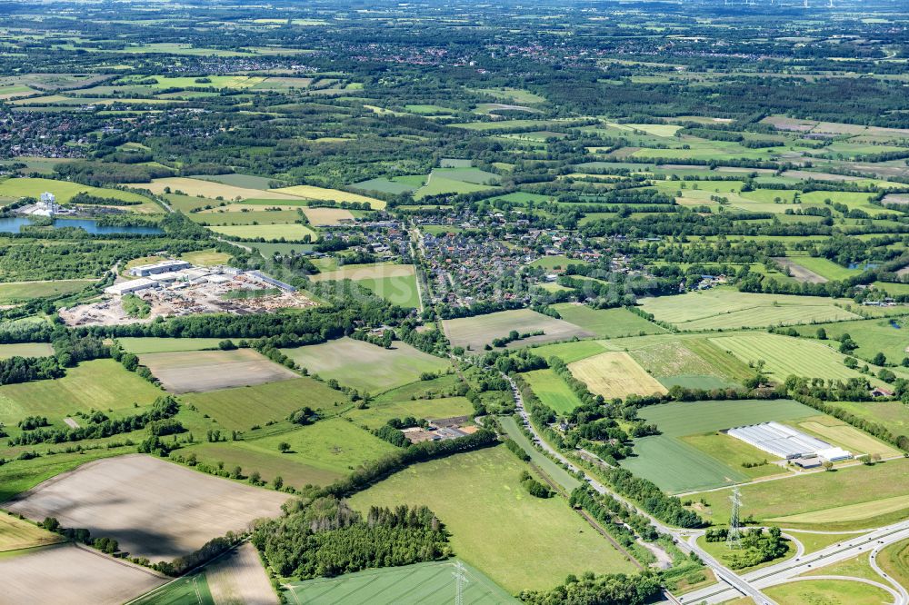 Nützen aus der Vogelperspektive: Ortsansicht in Nützen im Bundesland Schleswig-Holstein, Deutschland