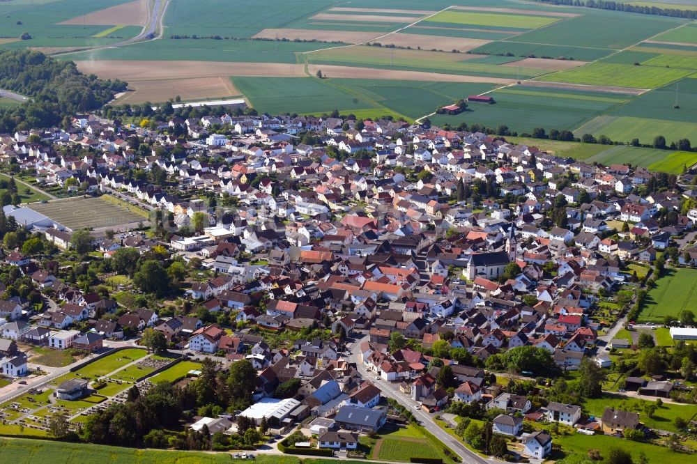 Ober-Wöllstadt von oben - Ortsansicht in Ober-Wöllstadt im Bundesland Hessen, Deutschland