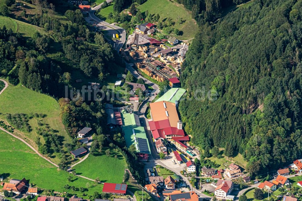 Oberharmersbach aus der Vogelperspektive: Ortsansicht in Oberharmersbach mit Sägewerk im Obertal im Bundesland Baden-Württemberg, Deutschland