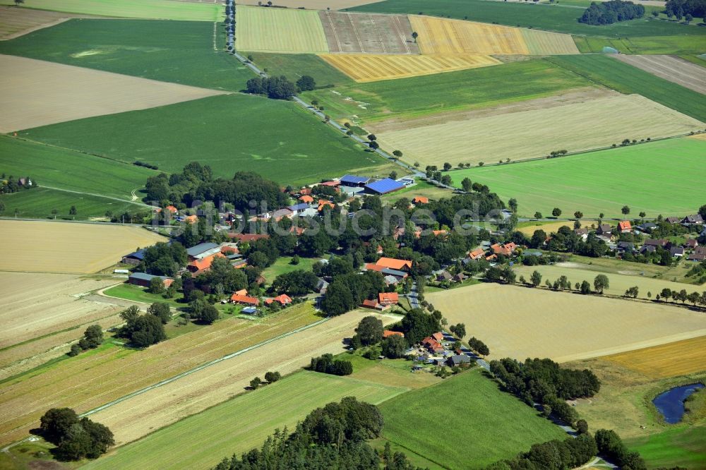 Oetzendorf von oben - Ortsansicht von Oetzendorf an der Landstraße der L254 im Bundesland Niedersachsen