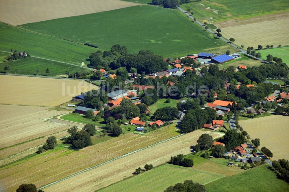 Oetzendorf aus der Vogelperspektive: Ortsansicht von Oetzendorf an der Landstraße der L254 im Bundesland Niedersachsen