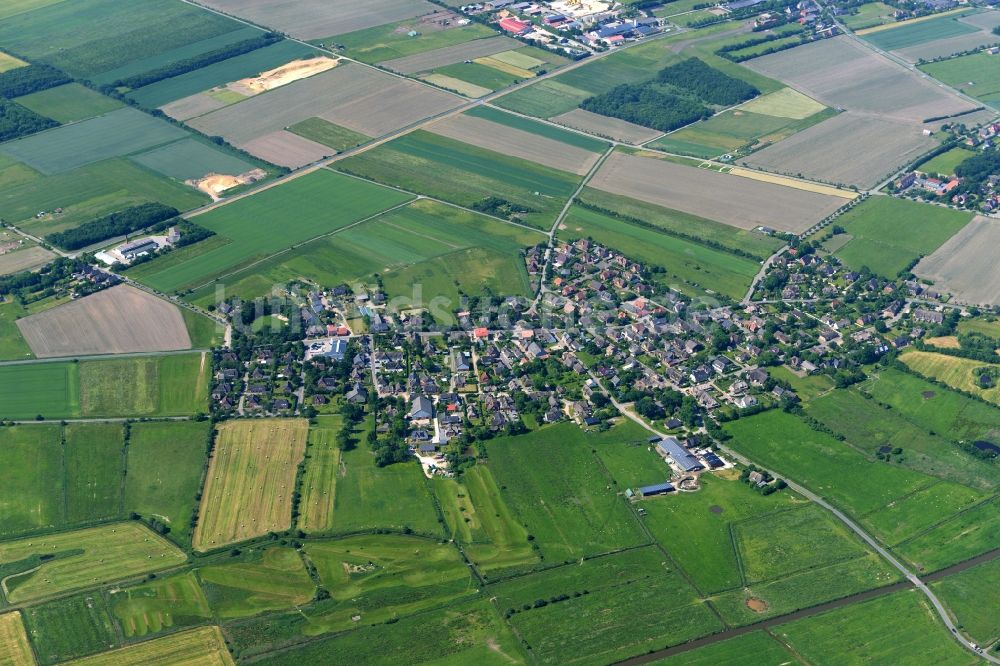 Oevenum aus der Vogelperspektive: Ortsansicht von Oevenum auf Föhr im Bundesland Schleswig-Holstein