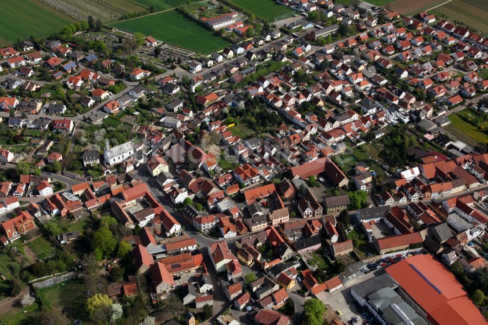 Offstein von oben - Ortsansicht von Offstein im Wonnegau im Bundesland Rheinland-Pfalz