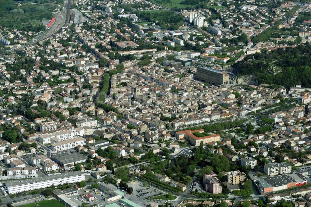 Orange aus der Vogelperspektive: Ortsansicht in Orange in Provence-Alpes-Cote d'Azur, Frankreich