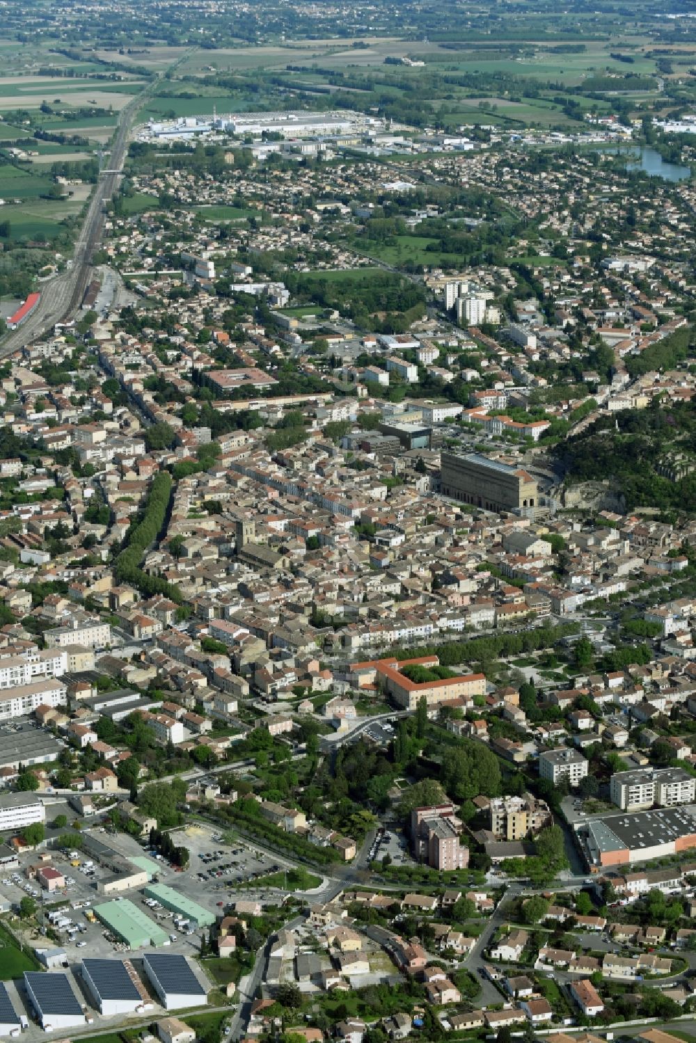 Luftaufnahme Orange - Ortsansicht in Orange in Provence-Alpes-Cote d'Azur, Frankreich