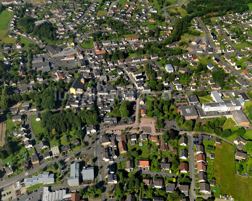 Asbach von oben - Ortsansicht der Ortsgemeinde Asbach im Bundesland Rheinland-Pfalz