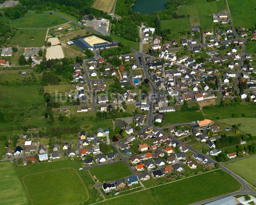 Bannberscheid aus der Vogelperspektive: Ortsansicht der Ortsgemeinde Bannberscheid im Bundesland Rheinland-Pfalz