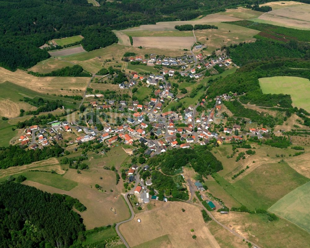 Berglangenbach aus der Vogelperspektive: Ortsansicht der Ortsgemeinde Berglangenbach im Bundesland Rheinland-Pfalz