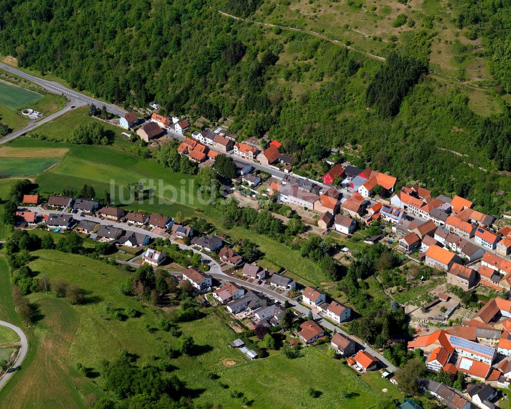 Luftbild Callbach - Ortsansicht der Ortsgemeinde Callbach im Bundesland Rheinland-Pfalz