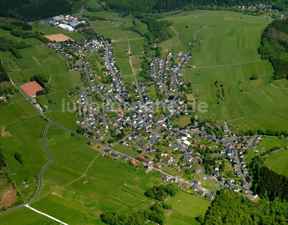 Luftaufnahme Derschen - Ortsansicht der Ortsgemeinde Derschen im Bundesland Rheinland-Pfalz