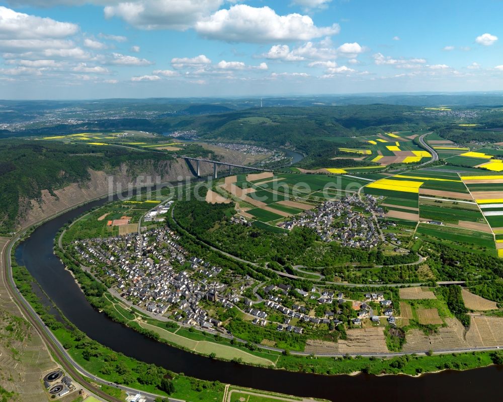 Luftaufnahme Dieblich - Ortsansicht der Ortsgemeinde Dieblich im Bundesland Rheinland-Pfalz