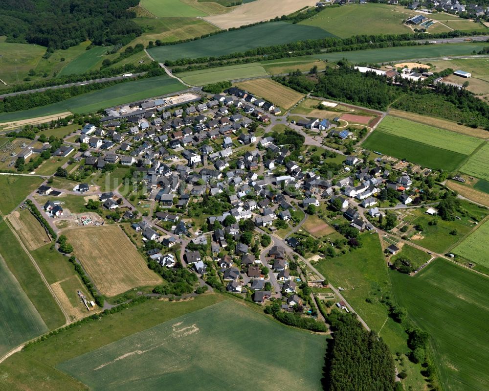 Dörth aus der Vogelperspektive: Ortsansicht der Ortsgemeinde Dörth im Bundesland Rheinland-Pfalz