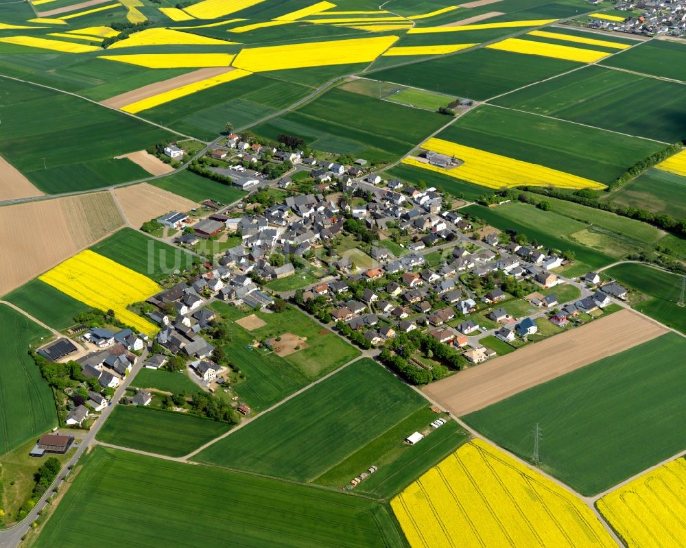 Luftbild Gering - Ortsansicht der Ortsgemeinde Gering auf dem Maifeld im Bundesland Rheinland-Pfalz