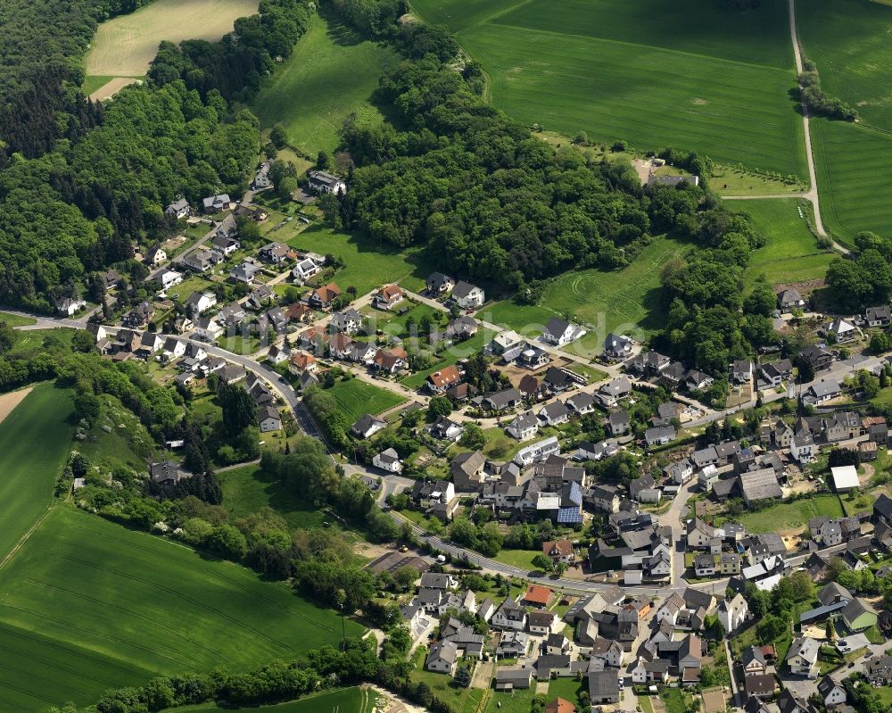 Luftbild Glees - Ortsansicht der Ortsgemeinde Glees im Bundesland Rheinland-Pfalz