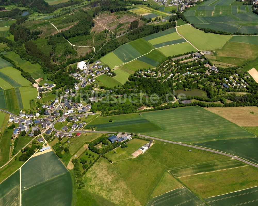 Hausbay aus der Vogelperspektive: Ortsansicht der Ortsgemeinde Hausbay im Bundesland Rheinland-Pfalz