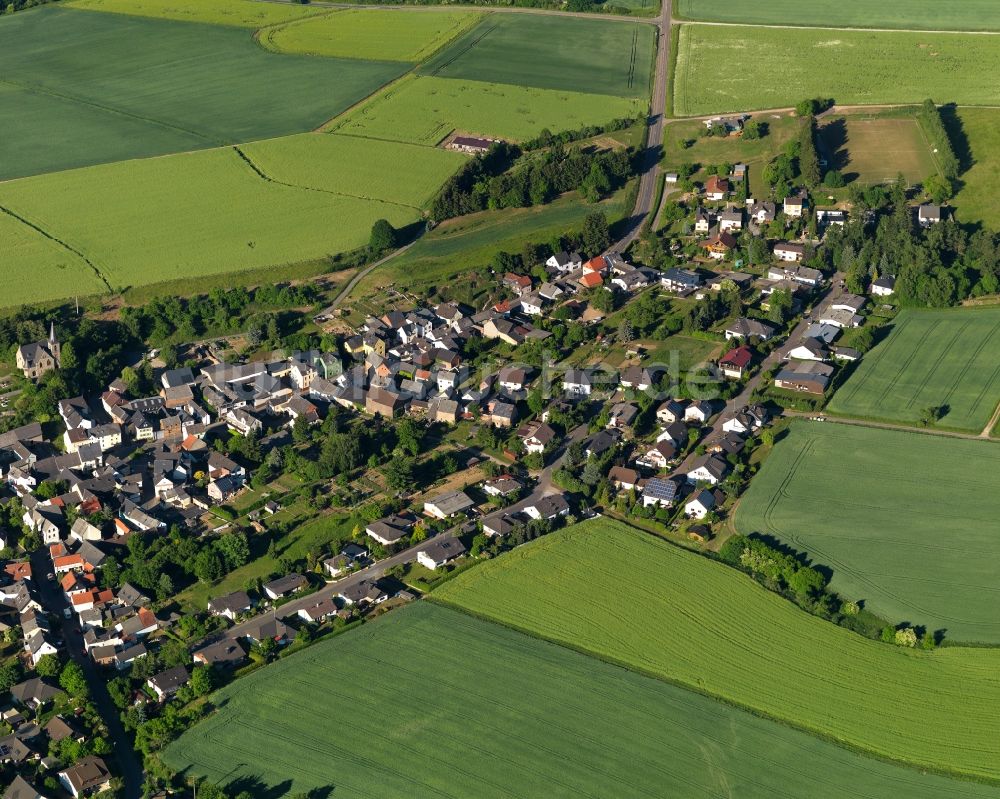 Kaltenholzhausen aus der Vogelperspektive: Ortsansicht der Ortsgemeinde Kaltenholzhausen im Bundesland Rheinland-Pfalz