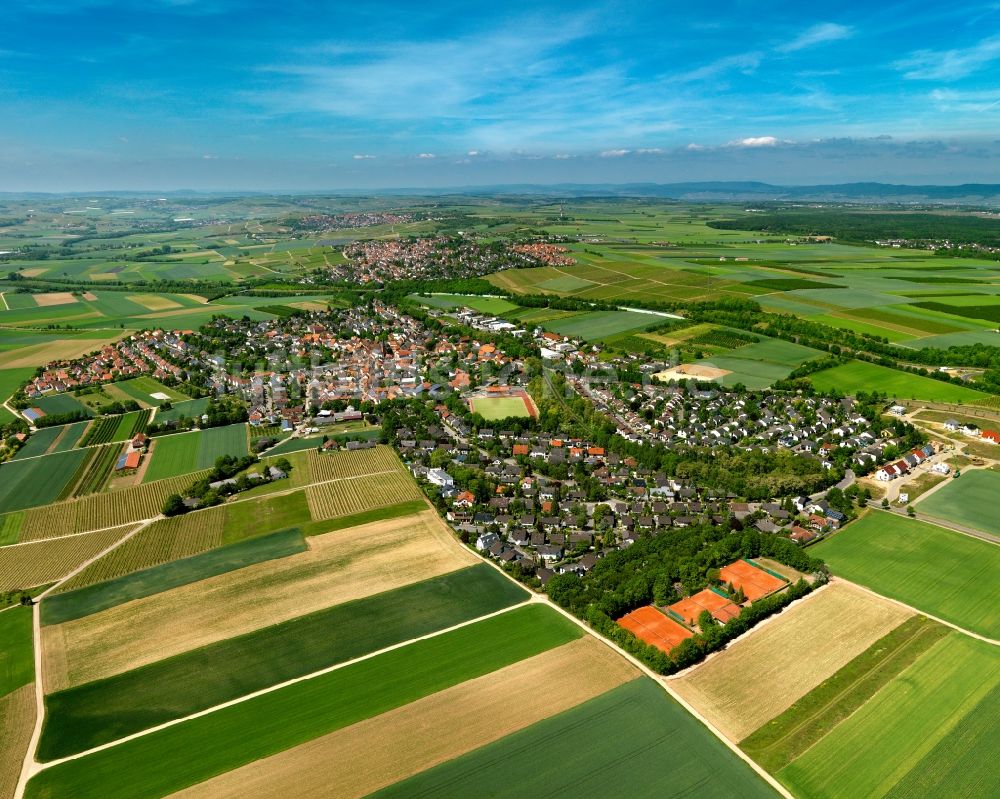 Klein-Winternheim aus der Vogelperspektive: Ortsansicht der Ortsgemeinde Klein-Winternheim im Bundesland Rheinland-Pfalz