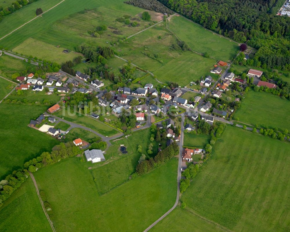 Linden aus der Vogelperspektive: Ortsansicht der Ortsgemeinde Linden im Bundesland Rheinland-Pfalz