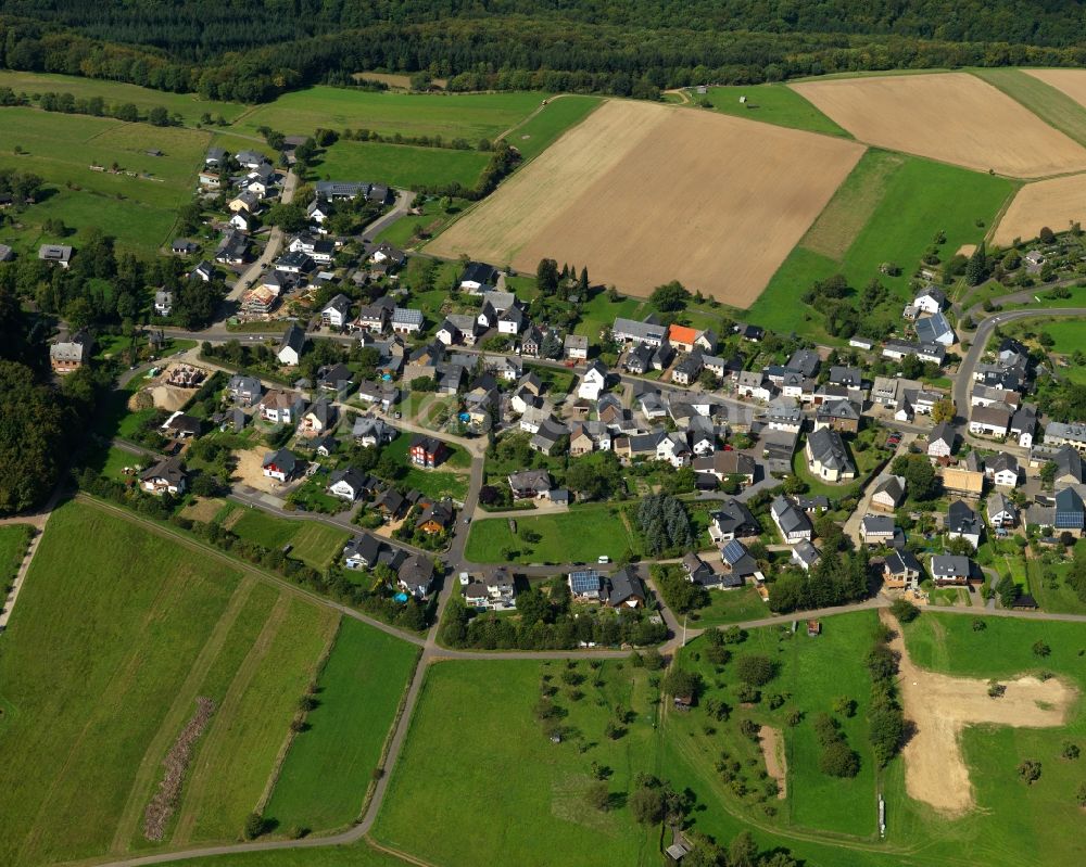 Luftaufnahme Macken - Ortsansicht der Ortsgemeinde Macken im Bundesland Rheinland-Pfalz