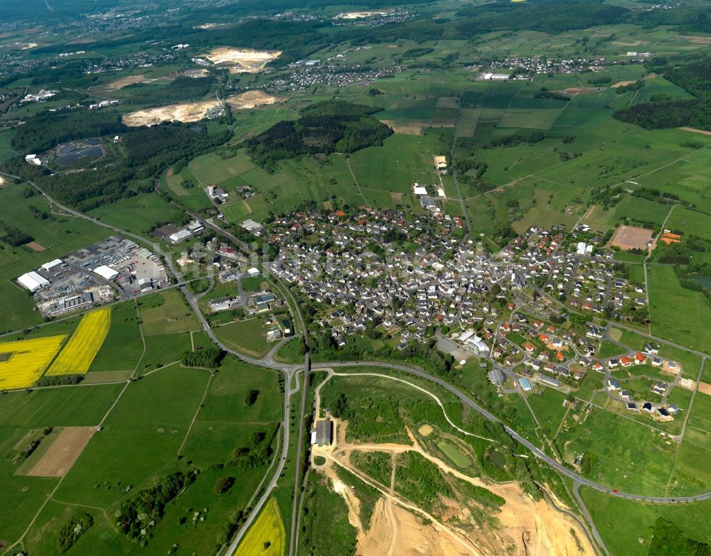 Meudt von oben - Ortsansicht der Ortsgemeinde Meudt im Bundesland Rheinland-Pfalz