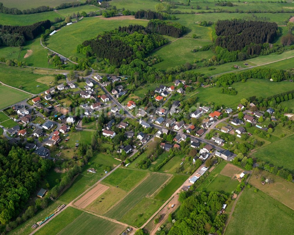 Mähren von oben - Ortsansicht der Ortsgemeinde Mähren im Bundesland Rheinland-Pfalz