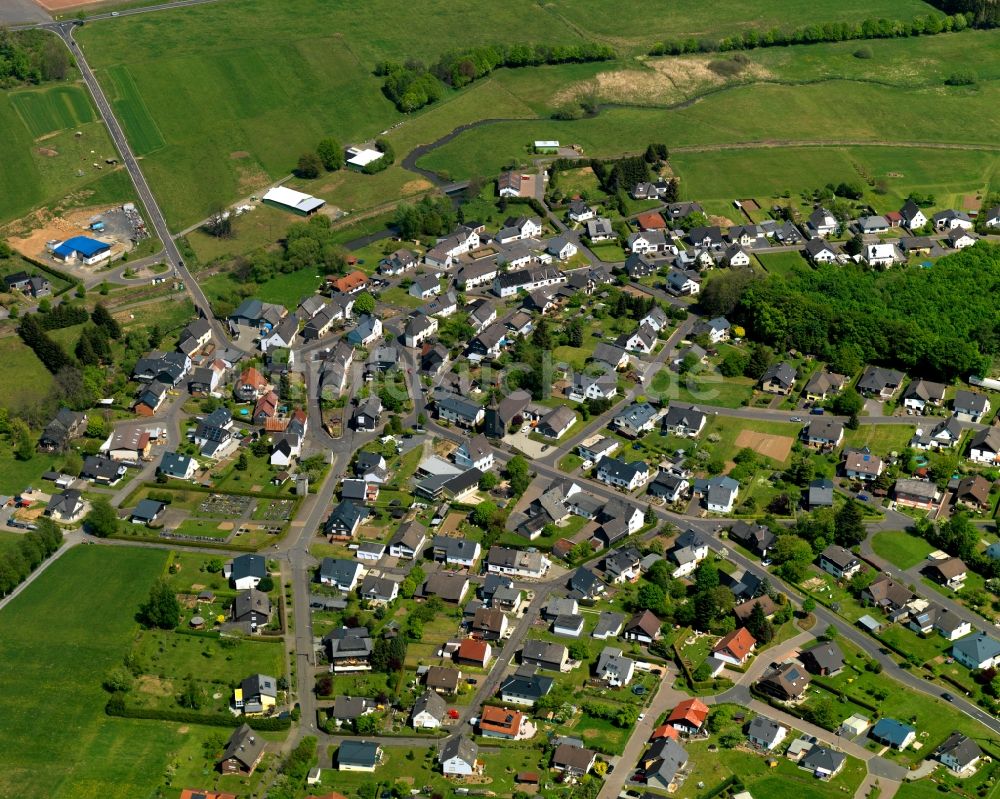 Neustadt / Westerwald von oben - Ortsansicht der Ortsgemeinde Neustadt / Westerwald im Bundesland Rheinland-Pfalz