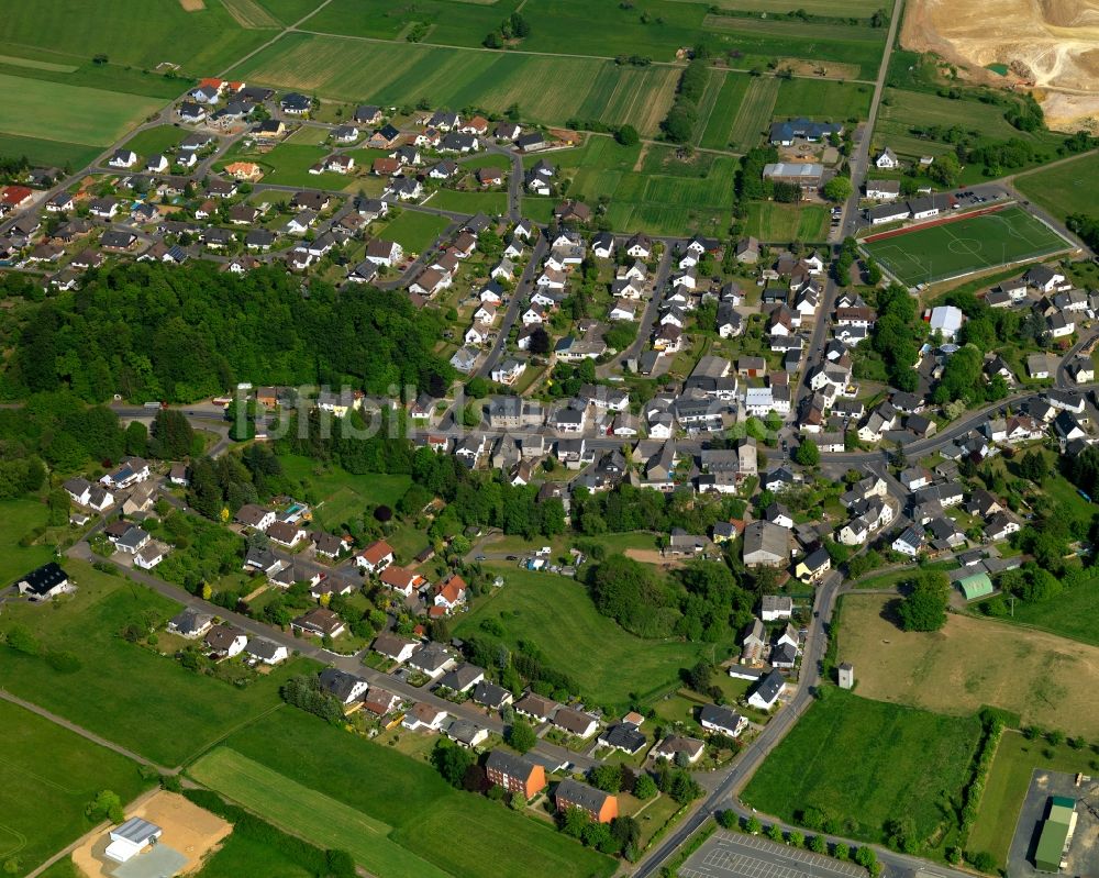 Luftaufnahme Niederahr - Ortsansicht der Ortsgemeinde Niederahr im Bundesland Rheinland-Pfalz