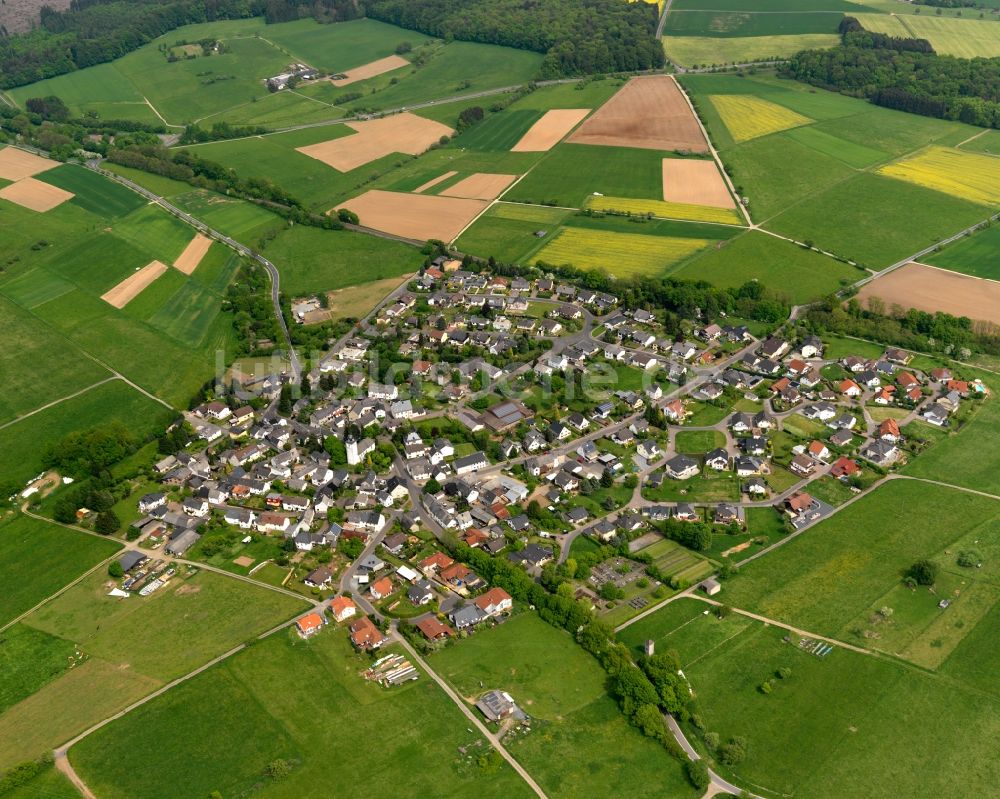 Nordhofen von oben - Ortsansicht der Ortsgemeinde Nordhofen im Bundesland Rheinland-Pfalz