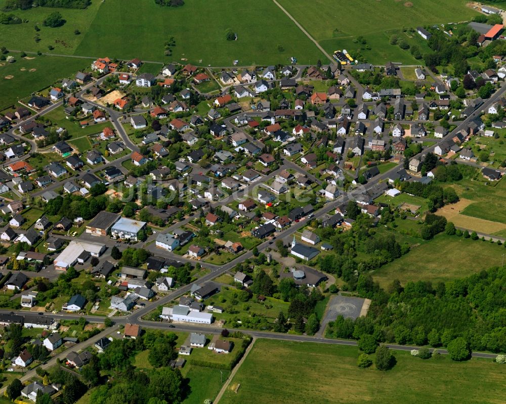 Norken aus der Vogelperspektive: Ortsansicht der Ortsgemeinde Norken im Bundesland Rheinland-Pfalz