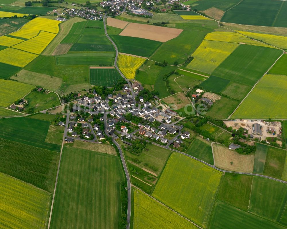 Luftbild Oberwallmenach - Ortsansicht der Ortsgemeinde Oberwallmenach im Bundesland Rheinland-Pfalz