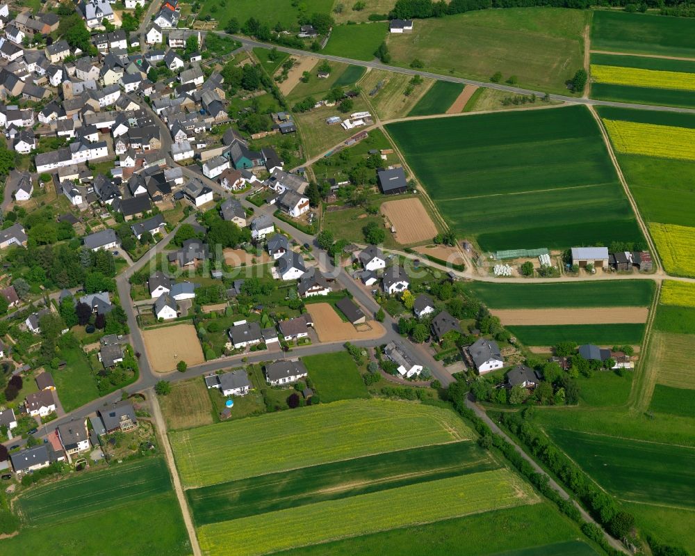 Patersberg aus der Vogelperspektive: Ortsansicht der Ortsgemeinde Patersberg im Bundesland Rheinland-Pfalz