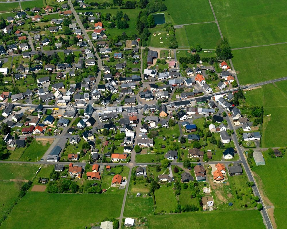 Rehe aus der Vogelperspektive: Ortsansicht der Ortsgemeinde Rehe im Bundesland Rheinland-Pfalz