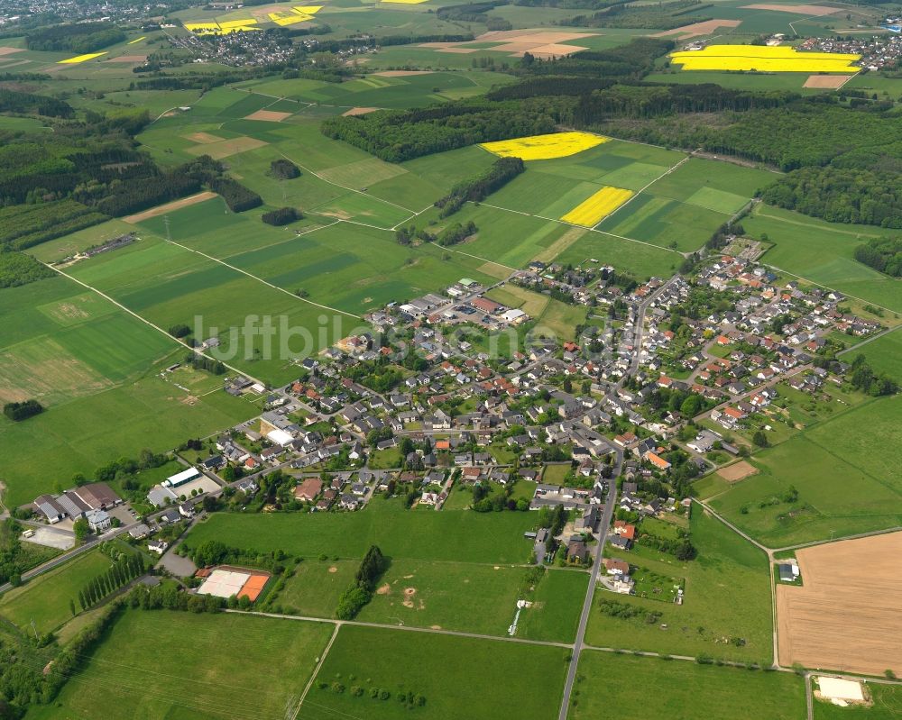 Sessenhausen aus der Vogelperspektive: Ortsansicht der Ortsgemeinde Sessenhausen im Bundesland Rheinland-Pfalz