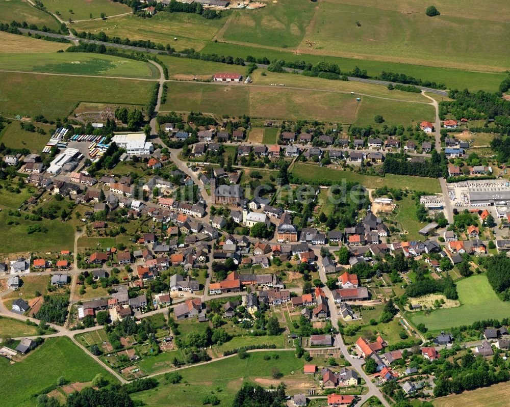 Sien aus der Vogelperspektive: Ortsansicht der Ortsgemeinde Sien im Bundesland Rheinland-Pfalz