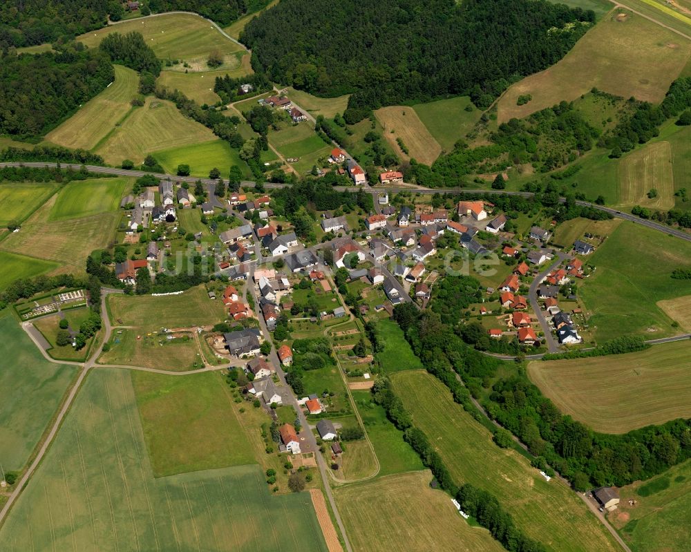 Sienhachenbach von oben - Ortsansicht der Ortsgemeinde Sienhachenbach im Bundesland Rheinland-Pfalz