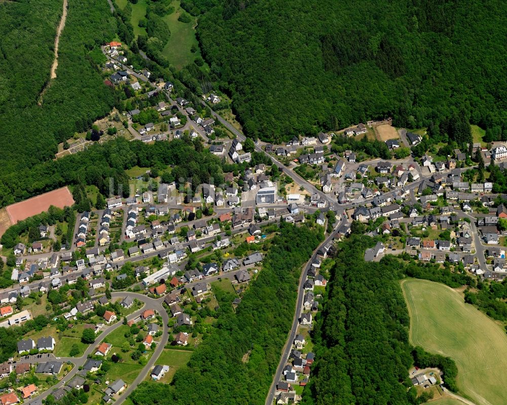 Tiefenstein aus der Vogelperspektive: Ortsansicht der Ortsgemeinde Tiefenstein im Bundesland Rheinland-Pfalz