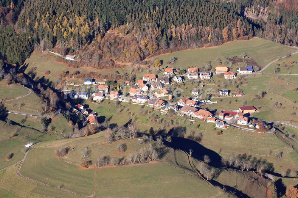 Zell im Wiesental von oben - Ortsansicht vom Ortsteil Adelsberg in Zell im Wiesental im Schwarzwald im Bundesland Baden-Württemberg, Deutschland